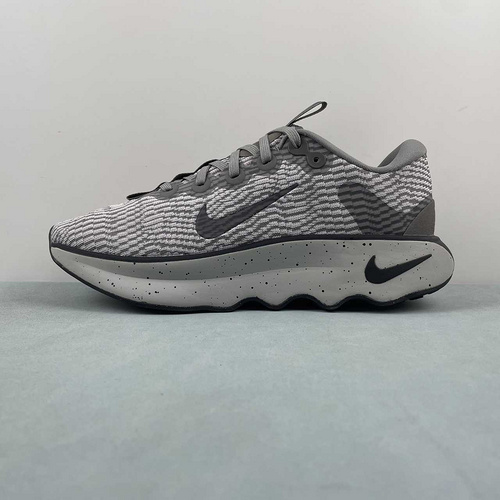 R  Nike Motiva  DV1237-002 - 39 40 40 5 41 42 42 5 43 44 44 5